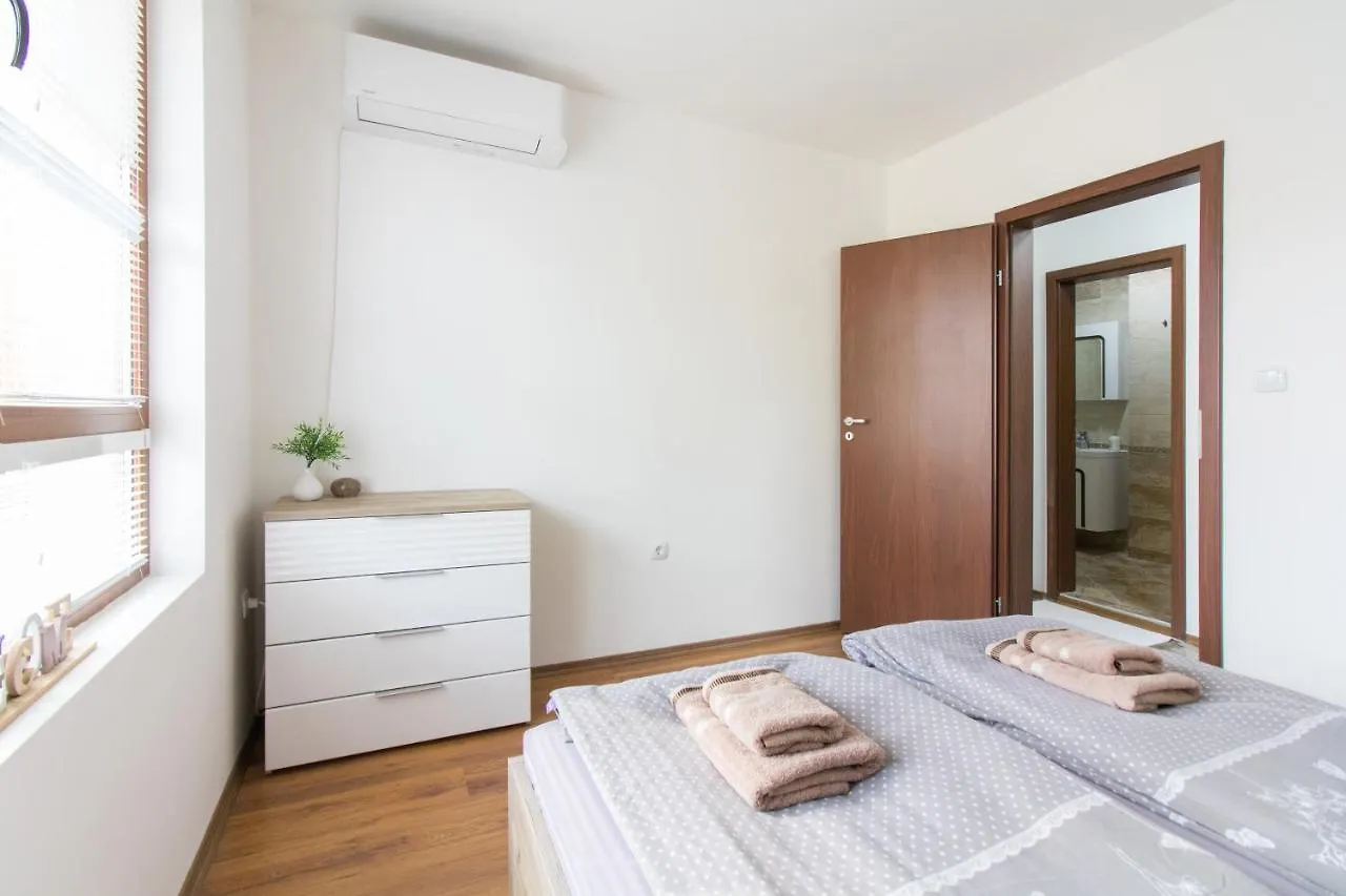 Domus Apartments Old Town Plovdiv 0*,